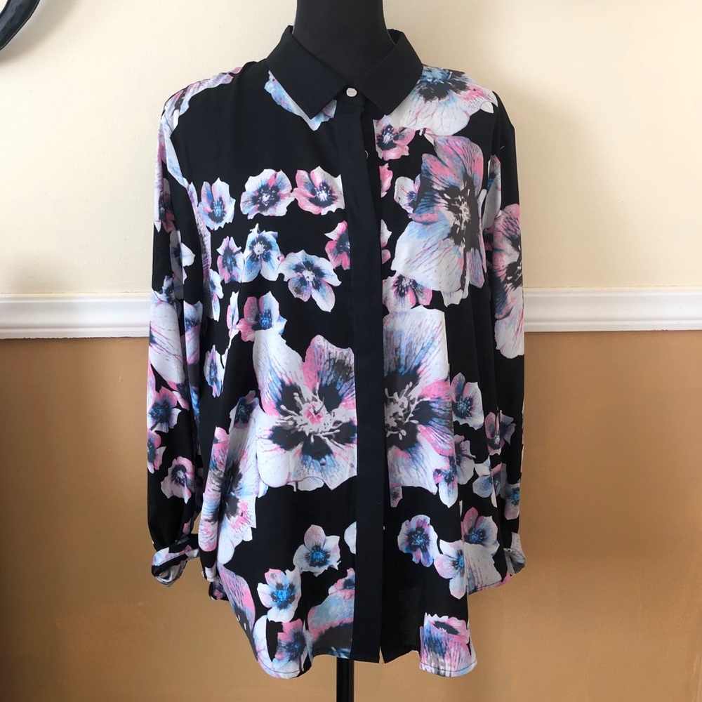 🆕  DKNY silk blouse 👚